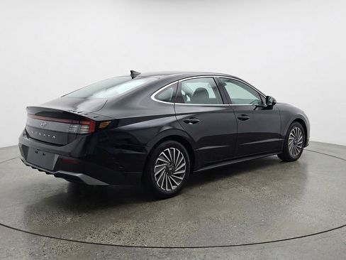 Used 2025 Hyundai Sonata SEL FWD image 9