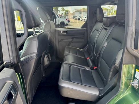 Used 2025 Ford Bronco Outer Banks AWD/4WD image 8