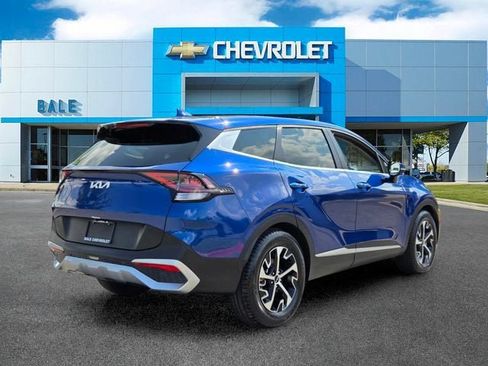 Used 2025 Kia Sportage EX FWD image 3