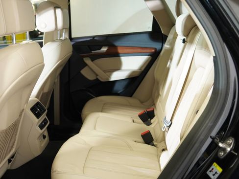 Used 2021 Audi Q5 2.0T Premium image 16