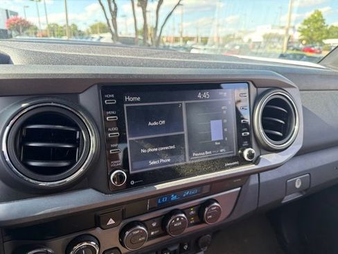 Used 2021 Toyota Tacoma TRD Sport AWD/4WD image 4