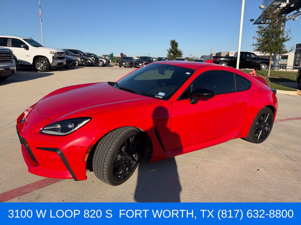 Used 2025 Toyota GR86 Premium RWD image 1