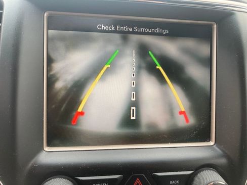 Used 2015 Jeep Grand Cherokee Limited image 24