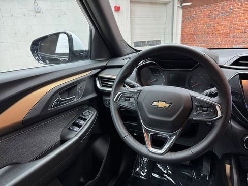 Used 2023 Chevrolet TrailBlazer ACTIV w/ Convenience Package image 13