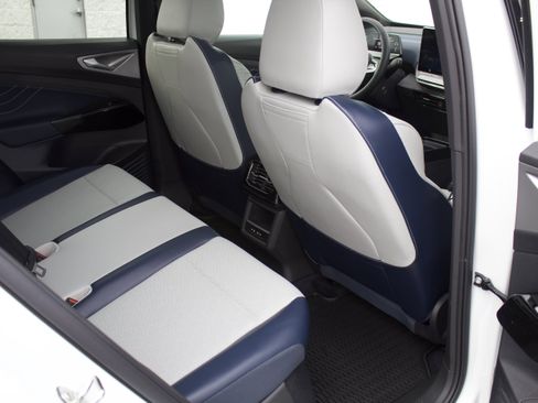 New 2026 Volkswagen ID.4 Pro S AWD/4WD image 30