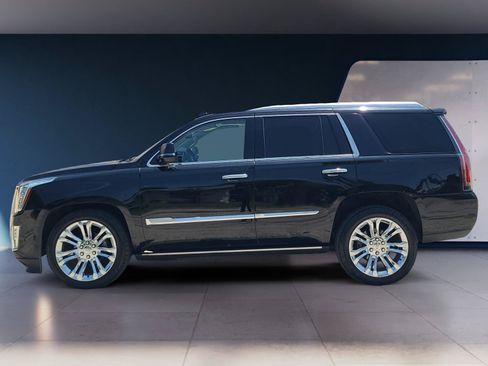 Used 2019 Cadillac Escalade Premium Luxury w/ LPO, Radiant Package AWD/4WD image 2