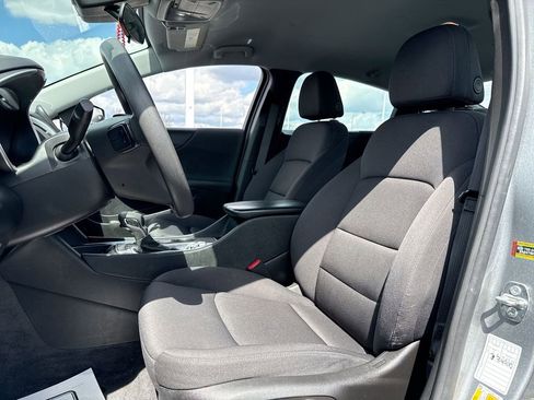 Used 2024 Chevrolet Malibu LT FWD image 11