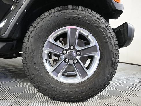 Used 2022 Jeep Wrangler Unlimited Sahara w/ Cold Weather Group AWD/4WD image 11