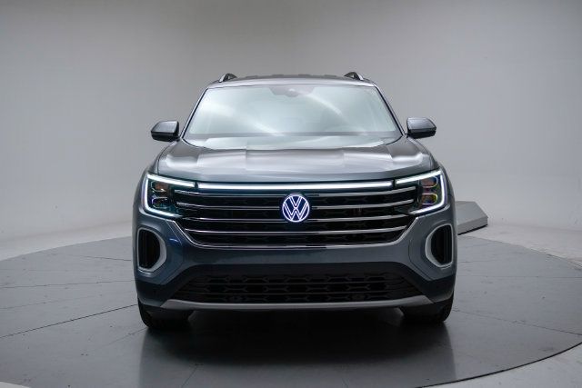 Used 2024 Volkswagen Atlas SE AWD/4WD image 4