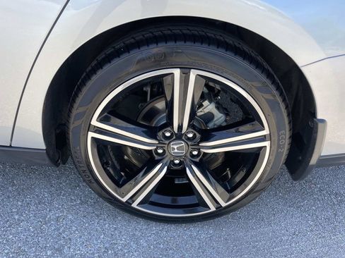 Used 2024 Honda Accord Sport image 10
