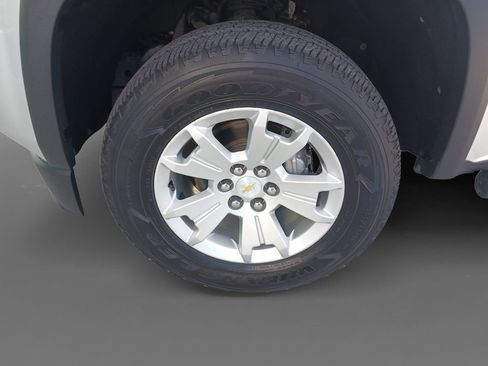 Used 2018 Chevrolet Colorado LT w/ LT Convenience Package AWD/4WD image 14
