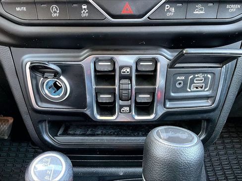Certified 2023 Jeep Wrangler Unlimited Sport AWD/4WD image 16