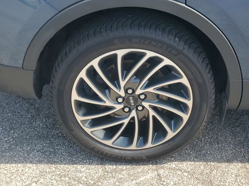 Used 2019 Lincoln Nautilus Reserve AWD/4WD image 7