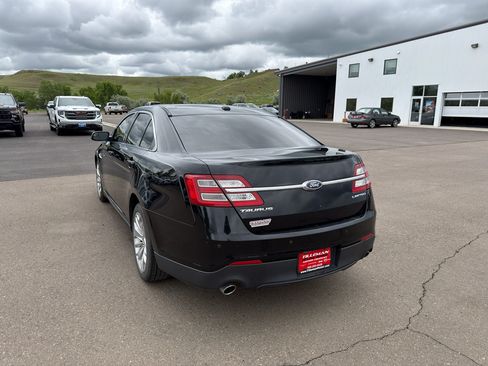 Used 2016 Ford Taurus Limited FWD image 16