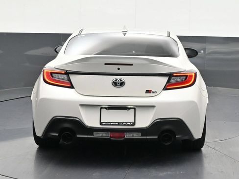 Used 2025 Toyota GR86 Premium w/ Performance Package RWD image 4