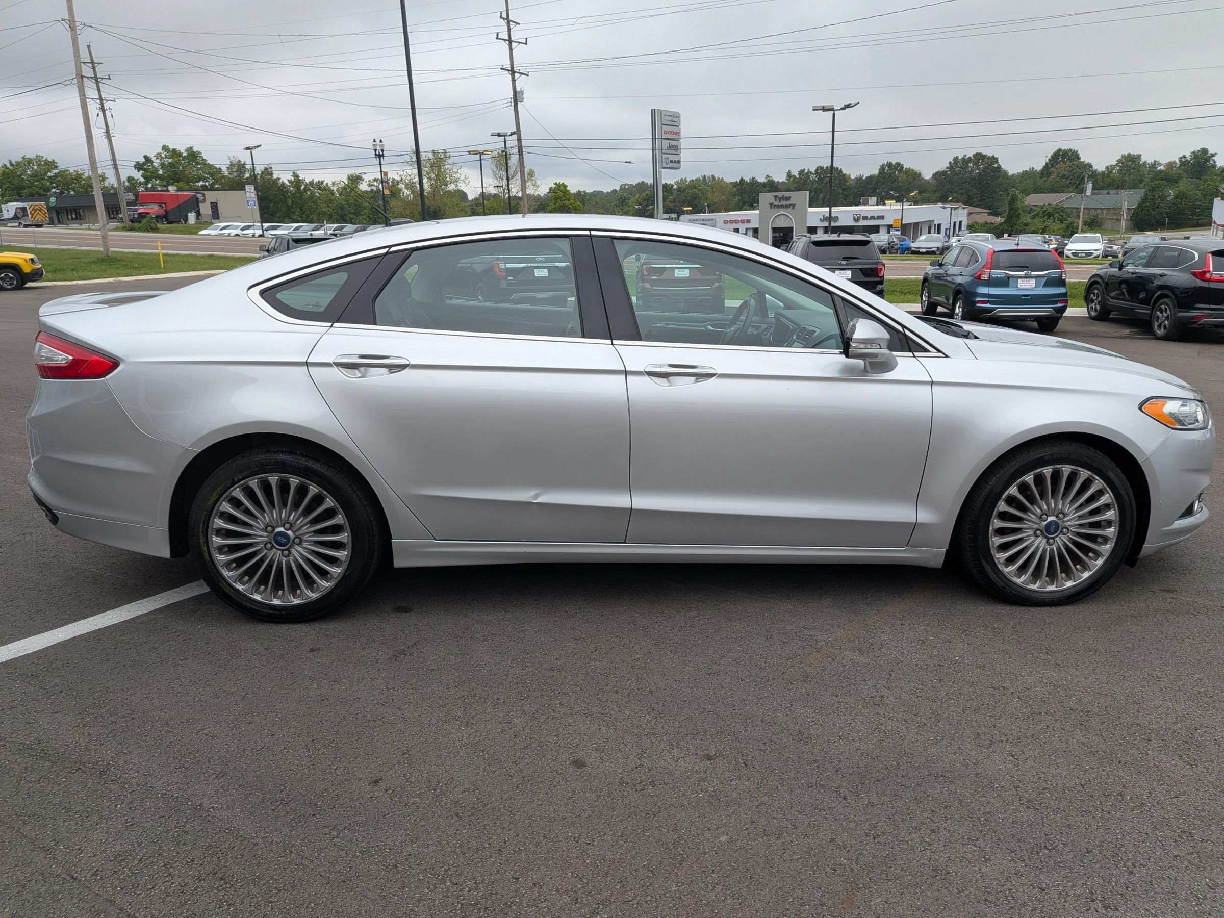 Used 2015 Ford Fusion Titanium FWD image 7