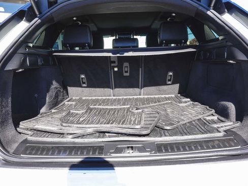 Used 2023 Land Rover Range Rover Velar R-Dynamic S image 41