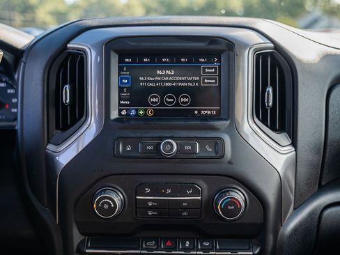 Used 2020 Chevrolet Silverado 1500 Custom w/ Custom Value Package image 28