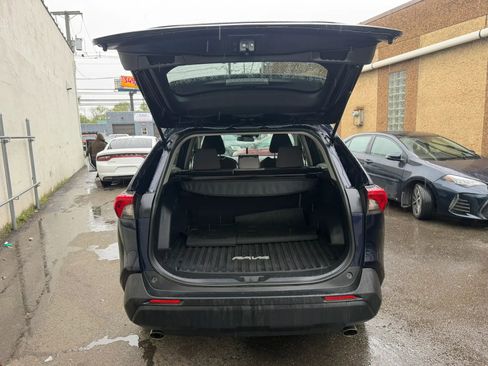 Used 2021 Toyota RAV4 XLE w/ XLE Grade Weather Package AWD/4WD image 29