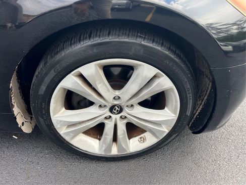 Used 2010 Hyundai Genesis 3.8 image 23