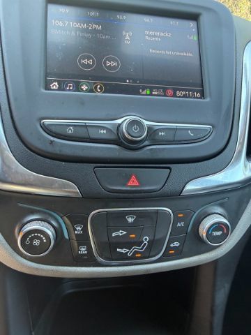 Used 2021 Chevrolet Equinox LS FWD image 19