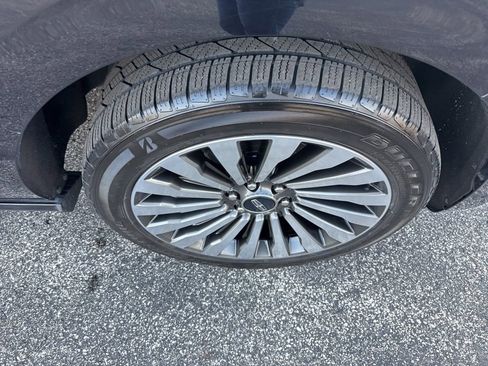 Used 2020 Lincoln Navigator Reserve w/ Luxury Package image 9