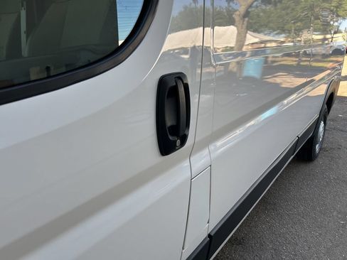 Used 2025 RAM ProMaster 2500 w/ Convenience Group FWD image 14
