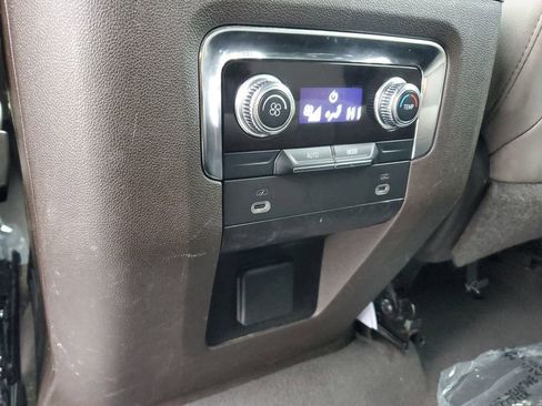 Used 2023 GMC Yukon XL SLE w/ Gmc Pro Safety Plus Package image 11