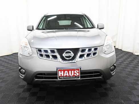 Used 2011 Nissan Rogue SV w/ SL Pkg image 2
