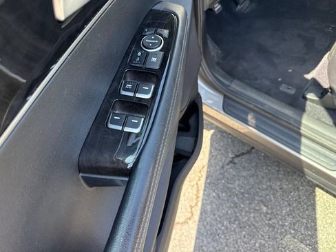 Used 2016 Kia Sorento AWD image 11