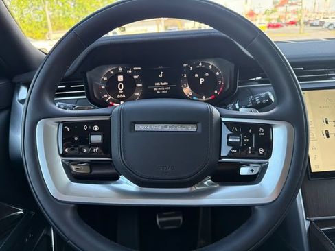 Used 2025 Land Rover Range Rover SE AWD/4WD image 20