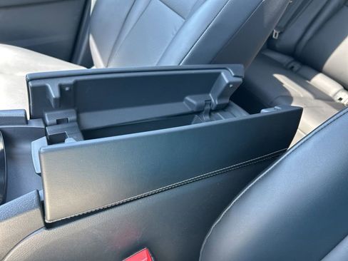 Certified 2025 Nissan Rogue SV w/ SV Premium Package FWD image 39
