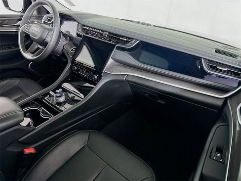 Used 2022 Jeep Grand Cherokee Limited 4xe image 23