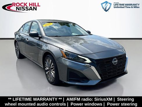 Certified 2025 Nissan Altima 2.5 SV FWD image 1