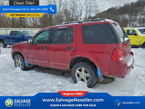 Used 2004 Ford Explorer XLT image 3
