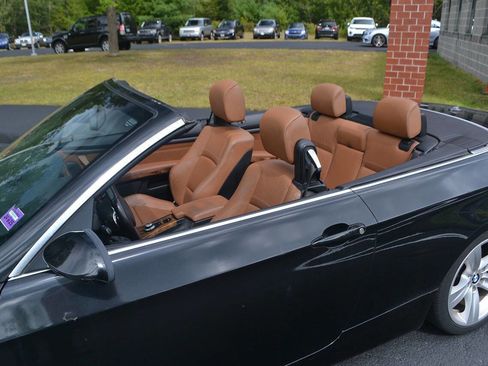 Used 2008 BMW 335i Convertible image 15