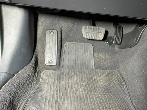 Used 2017 Subaru Outback 2.5i Premium image 26