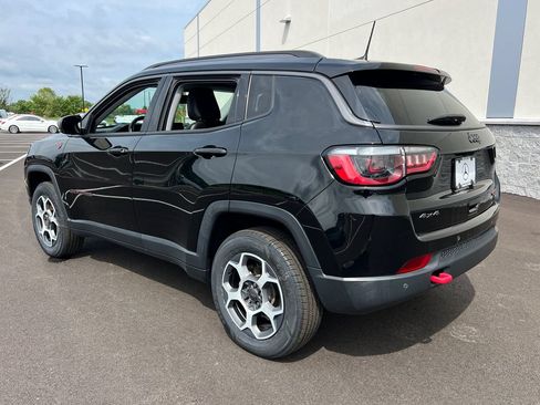 Used 2022 Jeep Compass Trailhawk w/ Trailhawk Convenience Group AWD/4WD image 5