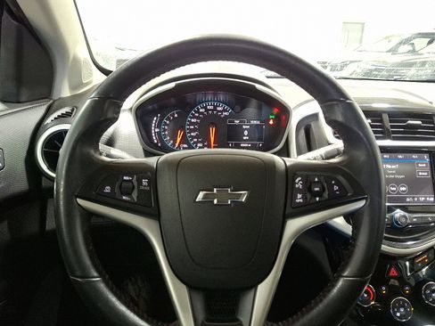 Used 2018 Chevrolet Sonic LT w/ Convenience Package image 18