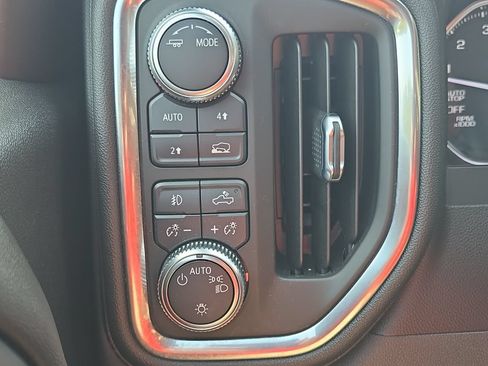Certified 2021 GMC Sierra 1500 Elevation w/ LPO, Elevation Black Package AWD/4WD image 28