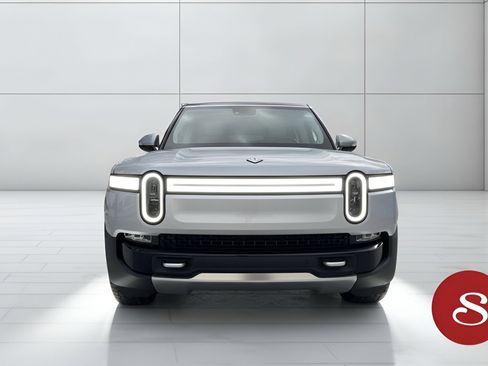 Used 2024 Rivian R1S Adventure image 4