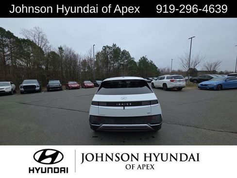 Used 2022 Hyundai Ioniq 5 SE image 16