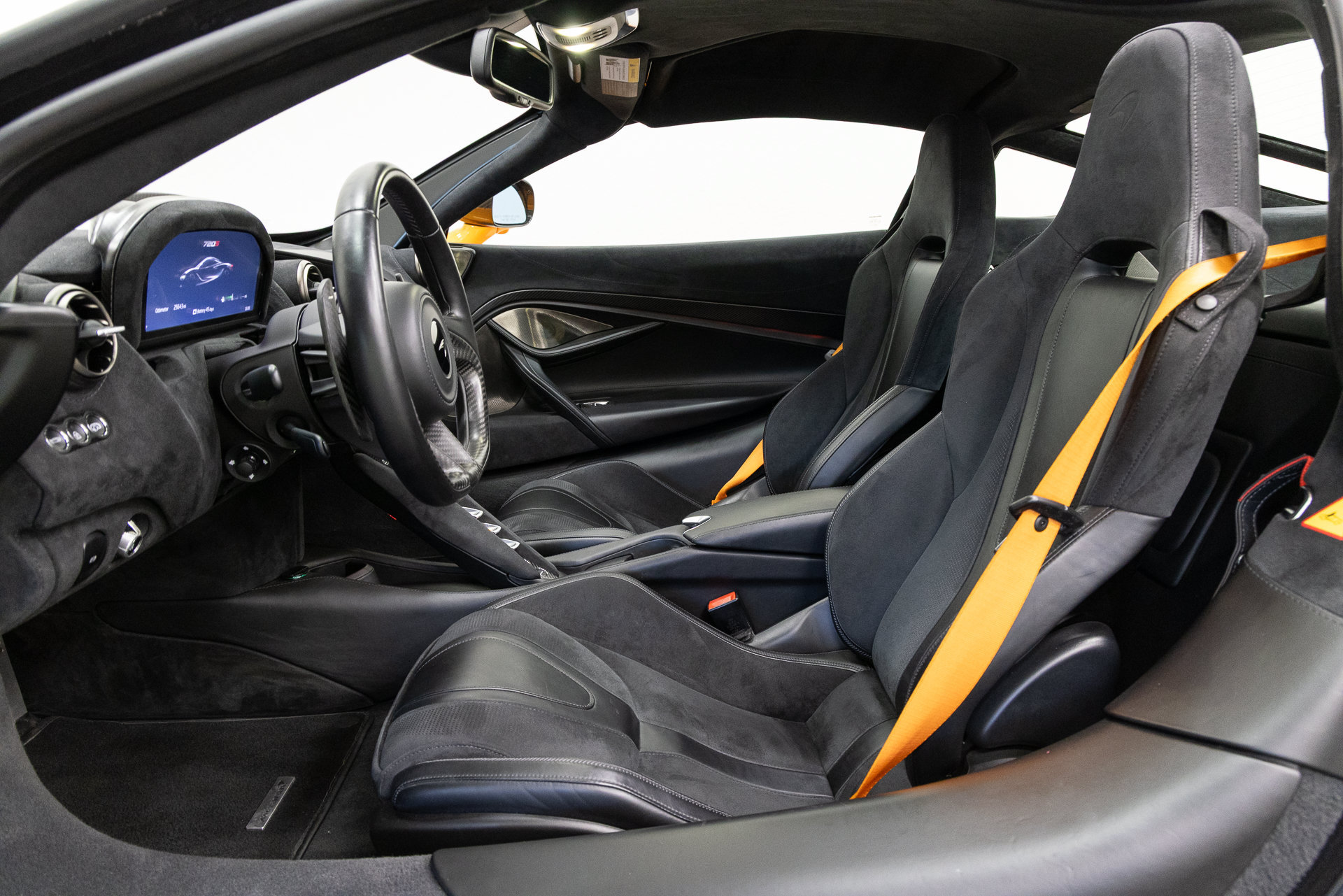 Used 2019 McLaren 720S Performance RWD image 6