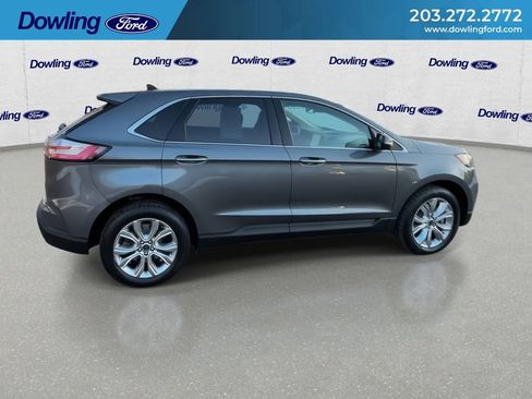Certified 2022 Ford Edge Titanium image 4