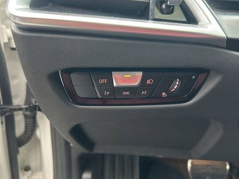 Used 2025 BMW 330i Sedan w/ M Sport Package RWD image 16