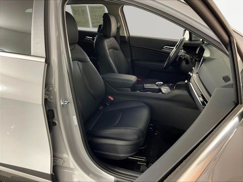 Certified 2026 Kia Sportage EX w/ EX Panoramic Sunroof Package AWD/4WD image 29
