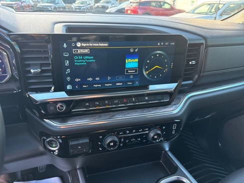 Used 2024 Chevrolet Silverado 1500 LTZ image 19