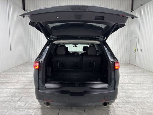 Used 2020 Chevrolet Traverse LT w/ LPO, Floor Liner Package FWD image 27