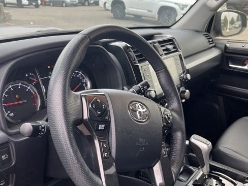 Used 2024 Toyota 4Runner TRD Off-Road Premium image 13