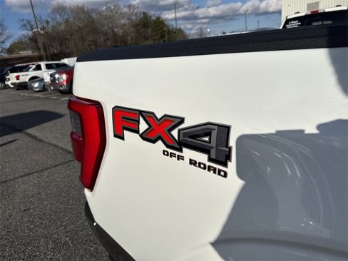 Used 2022 Ford F150 Lariat w/ Equipment Group 502A High image 19